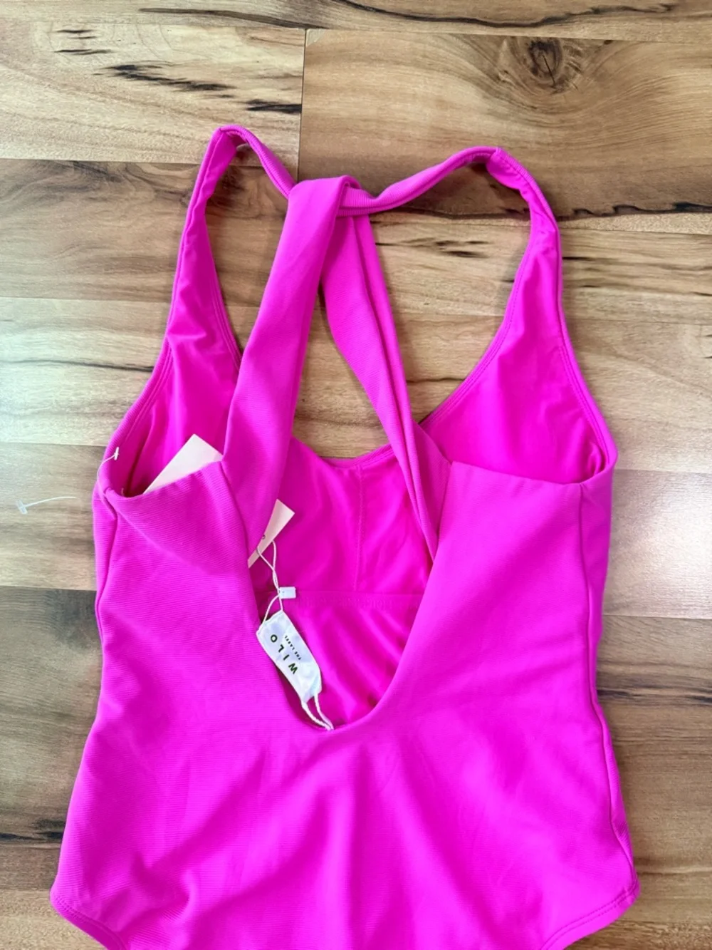 Wilo The Label Hot Pink One Piece Swimsuit V-Neck Crisscross Back Size Medium‎